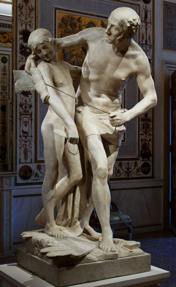 "Daedalus and Icarus," 1777–1779, by Antonio Canova. Marble; 78 1/2 inches by 37 1/4 inches by 38 inches. Correr Museum, in Venice, Italy. (Livioandronico2013/<a href="https://commons.wikimedia.org/wiki/File:Daedalus_and_Icarus_by_Antonio_Canova.jpg"><span style="font-weight: 400;">CC BY-SA 4.0)</span></a>