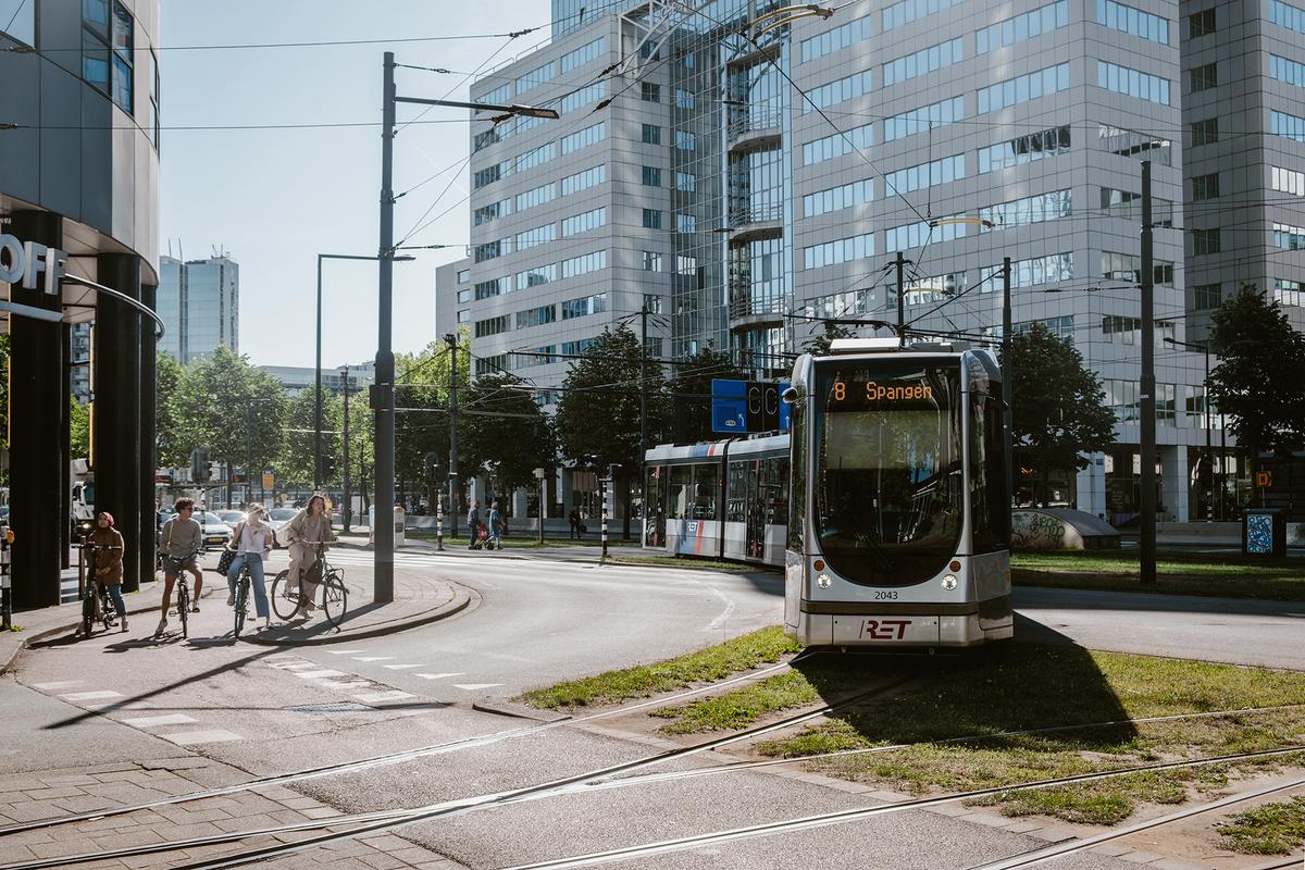 The RET is a reliable transportation method through the busy streets of Rotterdam. (rawf8/Shutterstock)
