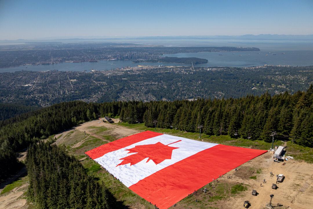 ‘Biggest Canadian Flag’ Unfurled in Vancouver for World Cup, but May Breach Etiquette