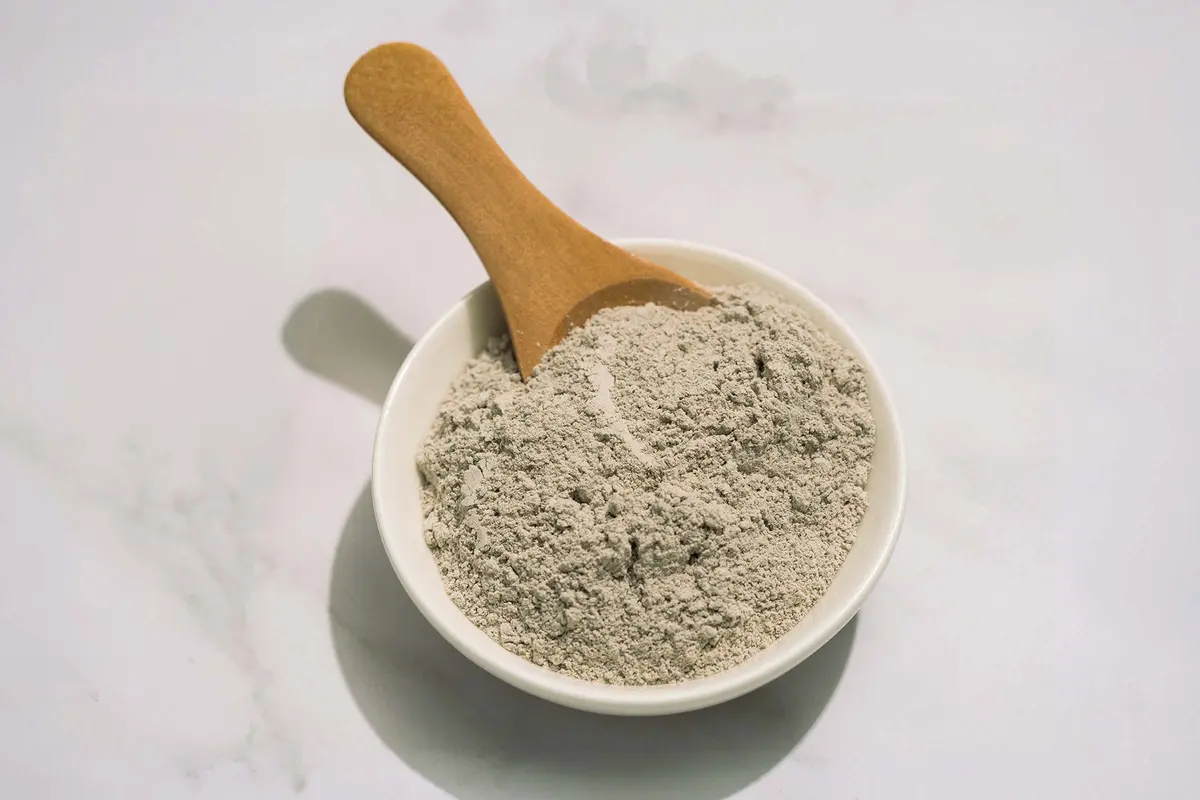 How to Use Bentonite Clay for Intestinal Healing After Antibiotic Use