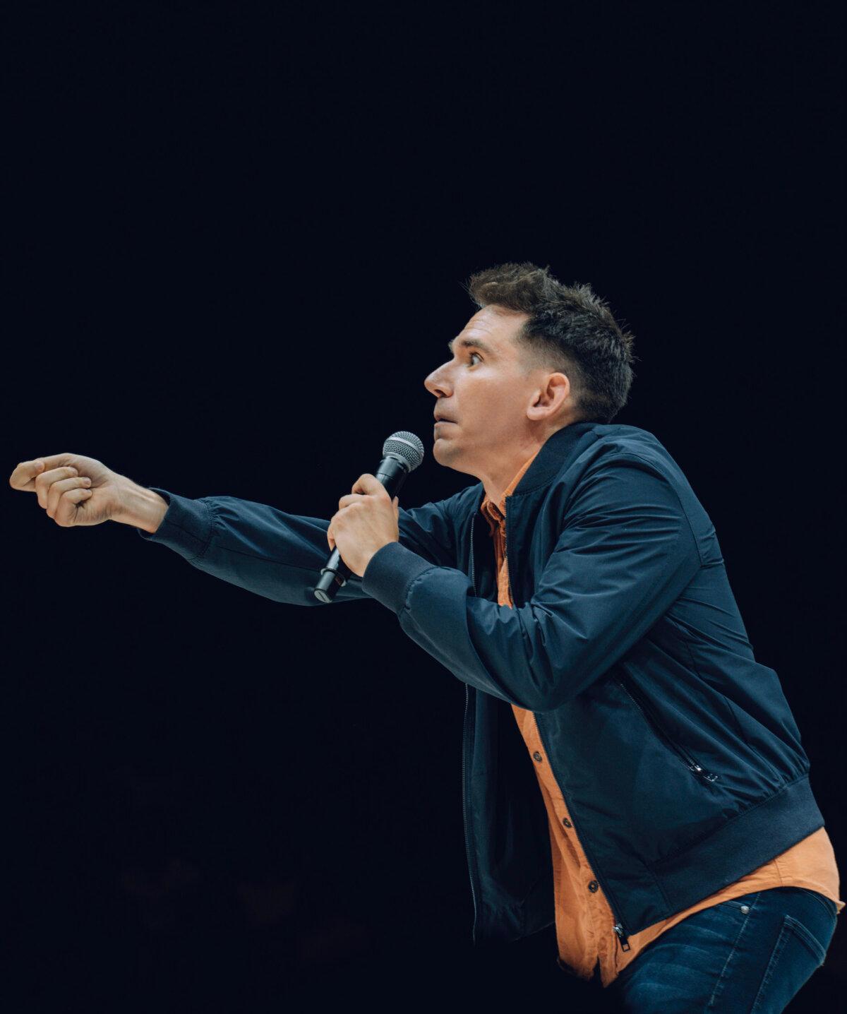 Roger's brand of live comedy is welcoming, self-deprecating, and apolitical. He draws inspiration from mid-century legends such as Johnny Carson. (Noah Stroupe)