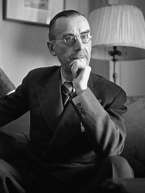 Thomas Mann. (Los Angeles Daily News/<a href="https://commons.wikimedia.org/wiki/File:Thomas_Mann_in_Los_Angeles.jpg">CC BY-SA 4.0</a>)