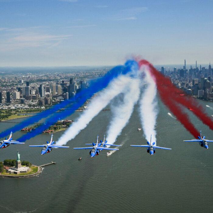 Day in Photos: 250th Independence Flyover in New York, Taiwan Army Rocket Exercise, and Capitol Hill Bear