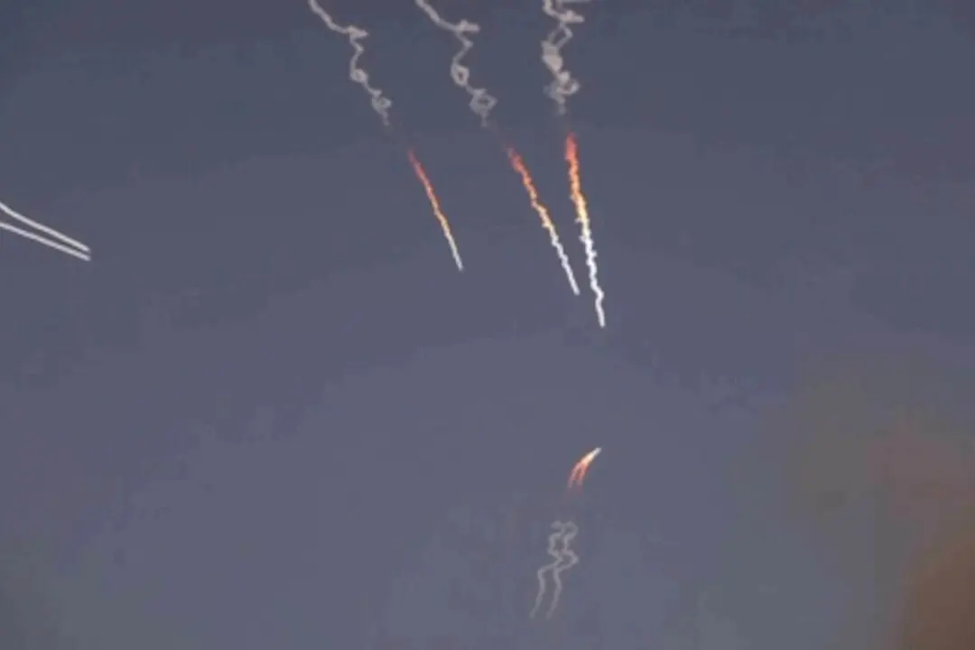 US Embassy Warns Americans in Jordan of Missiles, Drones in Airspace