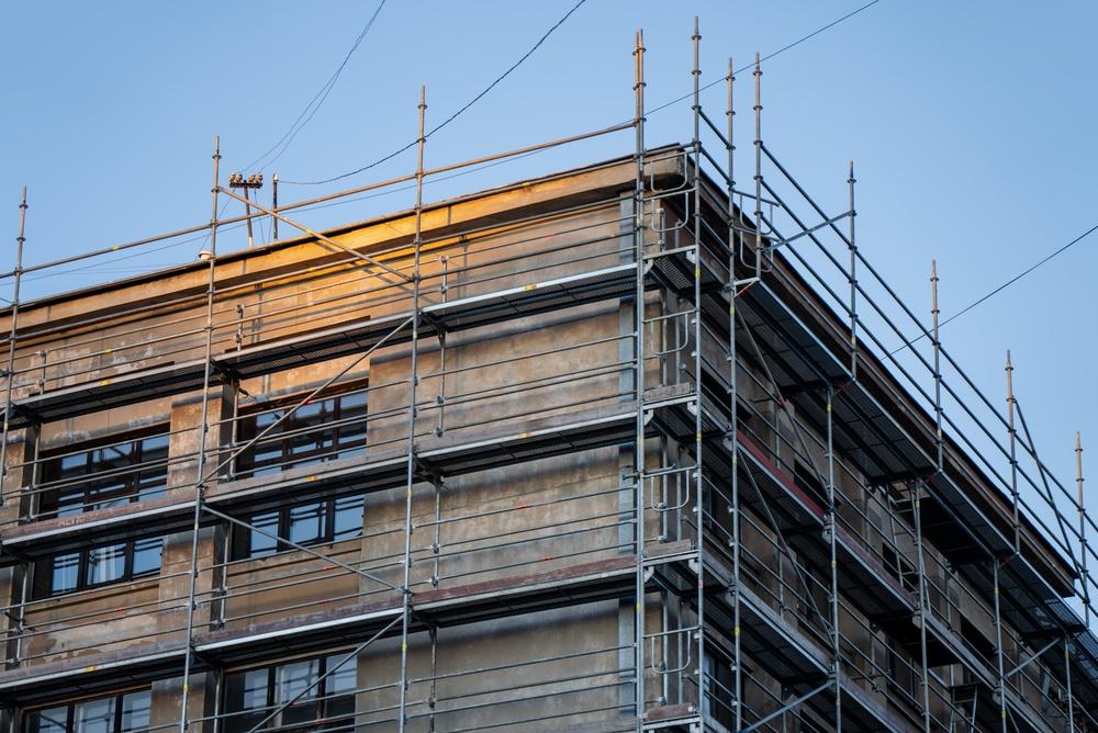 Scaffolding on his building takes the author down an interesting rabbit hole. (kphoyteroe /Shutterstock)