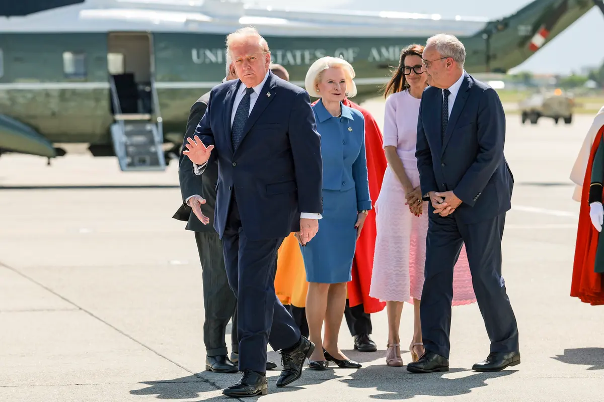 Trump Arrives in France to Attend G7 Summit