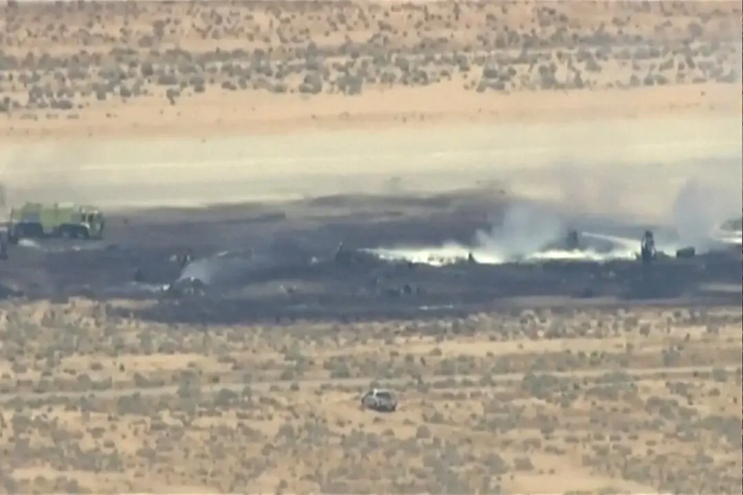 B-52 Bomber Crashes at Edwards Air Force Base in California, Base Says