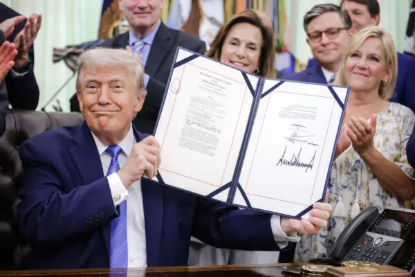 LIVE NOW: President Trump Signs Executive Orders on Quantum Technology
