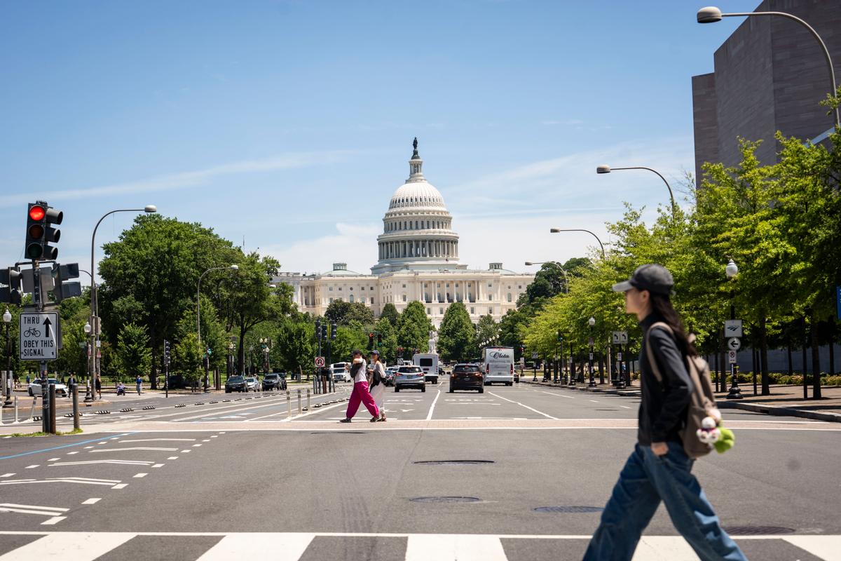 House Democrats Expand Midterm ‘Red to Blue’ Target Map to 30 Seats