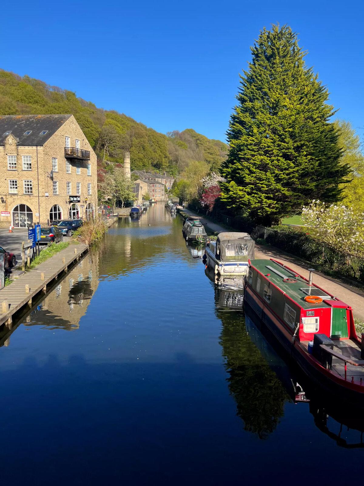 The canal at Hebden Bridge, England. (Mary McNamara/Los Angeles Times/TNS)