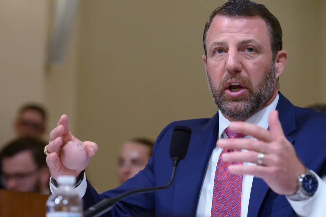 US Security Chief Says One Suspected Terrorist Is Arrested at Canadian Border ‘Almost Weekly’