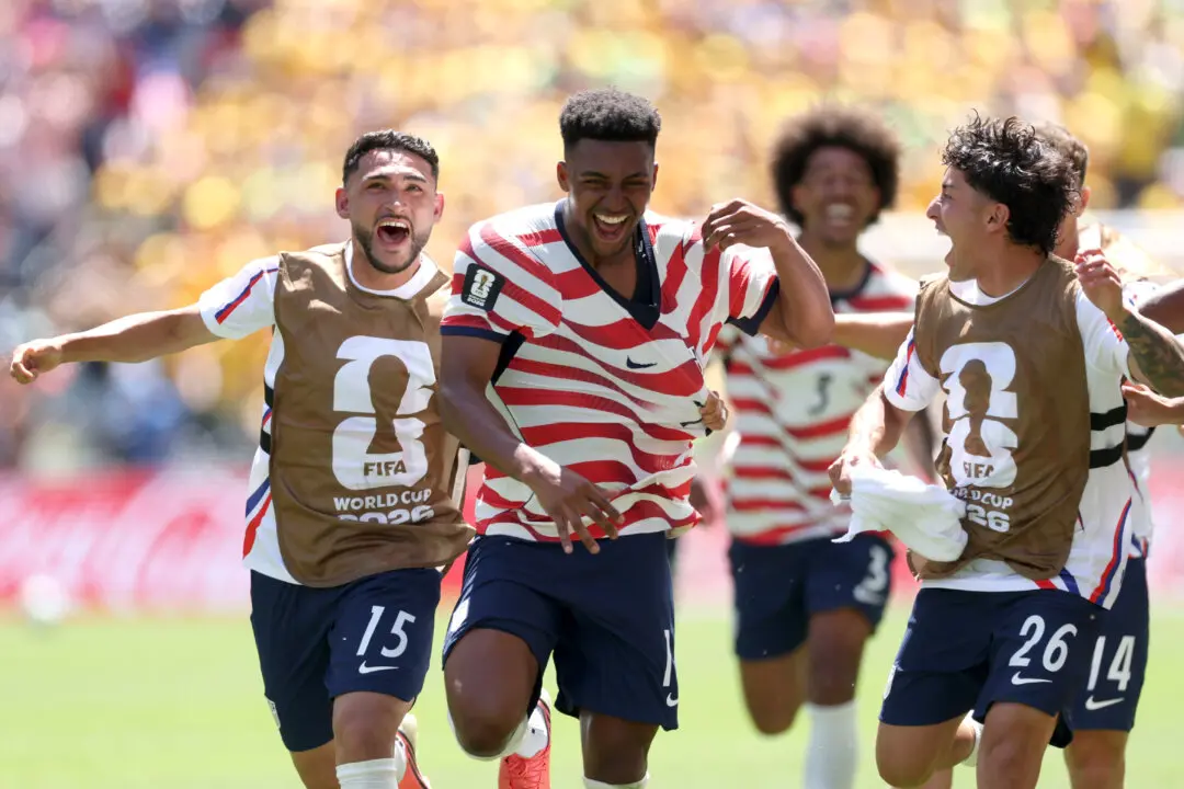 USA Advances to Knockout Round on 2–0 Win Over Australia