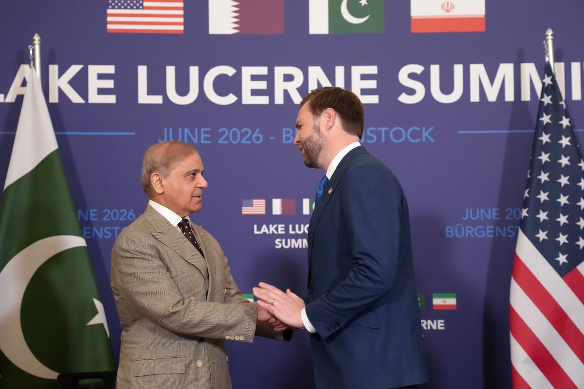 Vance Arrives in Switzerland for US–Iran Talks