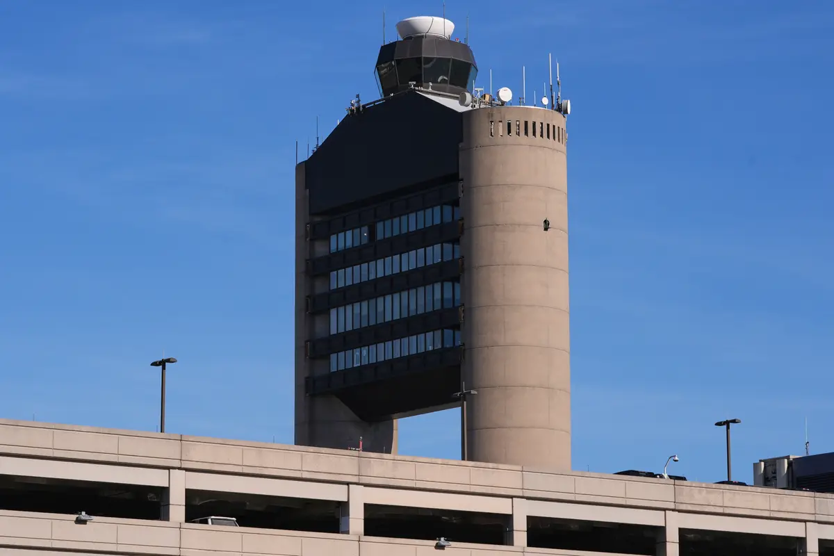 Delta Flight With 135 People Aboard Aborts Landing as Two Planes Nearly Collide
