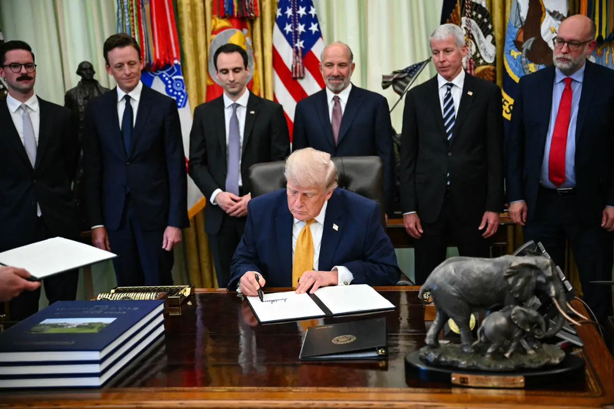 Trump Signs Orders to Boost Development in Quantum Computing