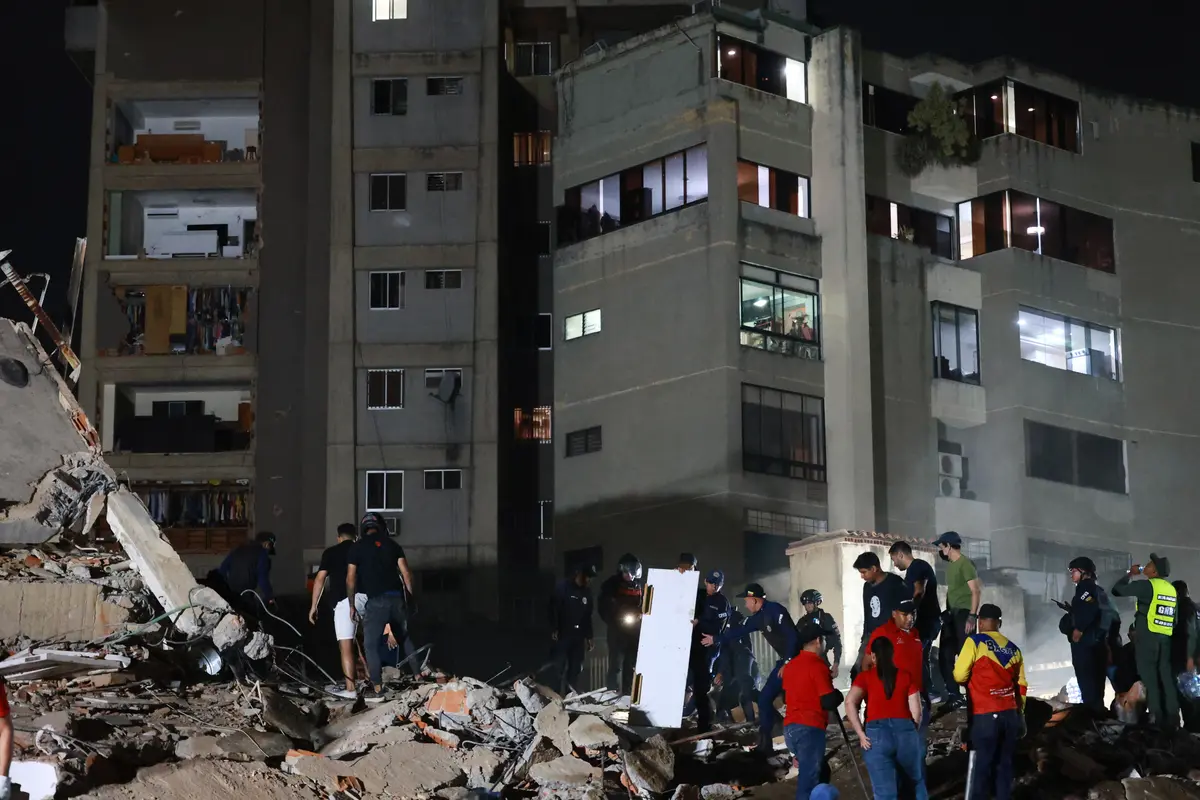 2 Powerful Earthquakes Rock Venezuela, at Least 32 Dead