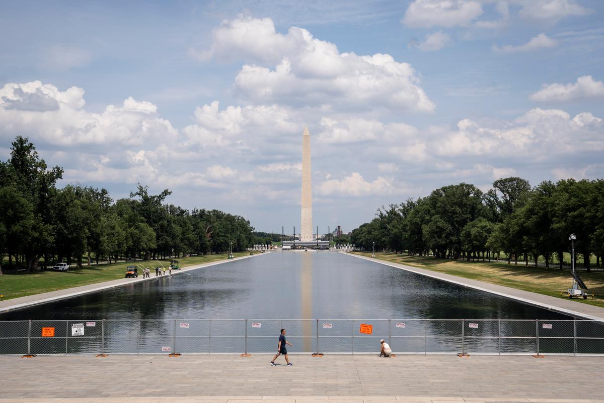 Former Olympian Pleads Not Guilty to Allegedly Vandalizing Reflecting Pool