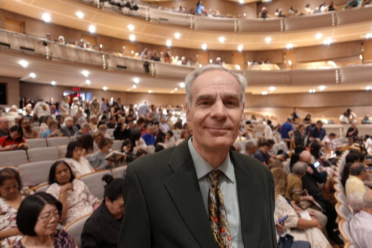 Film Screenwriter Says ‘It’s Hard Not to Gush’ About Shen Yun