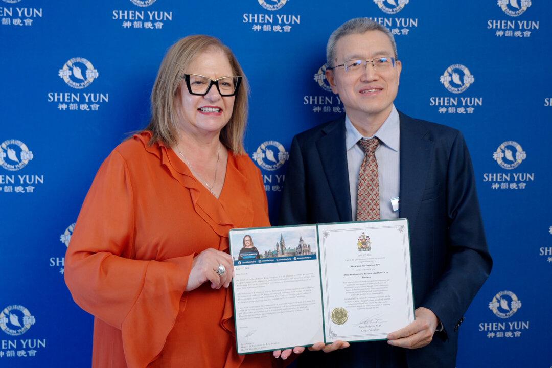 Canadian MPs Honor Shen Yun’s Toronto Return With Proclamations