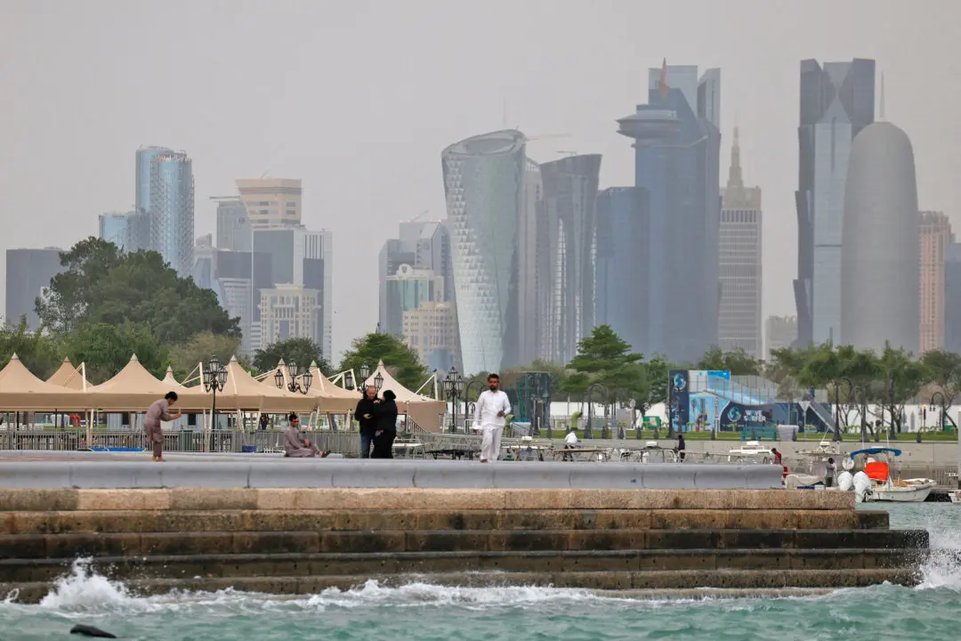 Trump Says US–Iran Meeting Set for Doha After Strait of Hormuz Clashes
