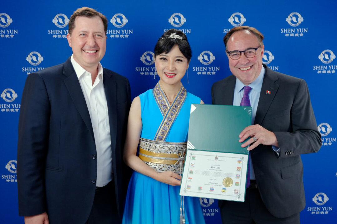 ‘We Can’t Succumb’ to Repression: Canadian MPs Applaud Shen Yun’s Return to Toronto
