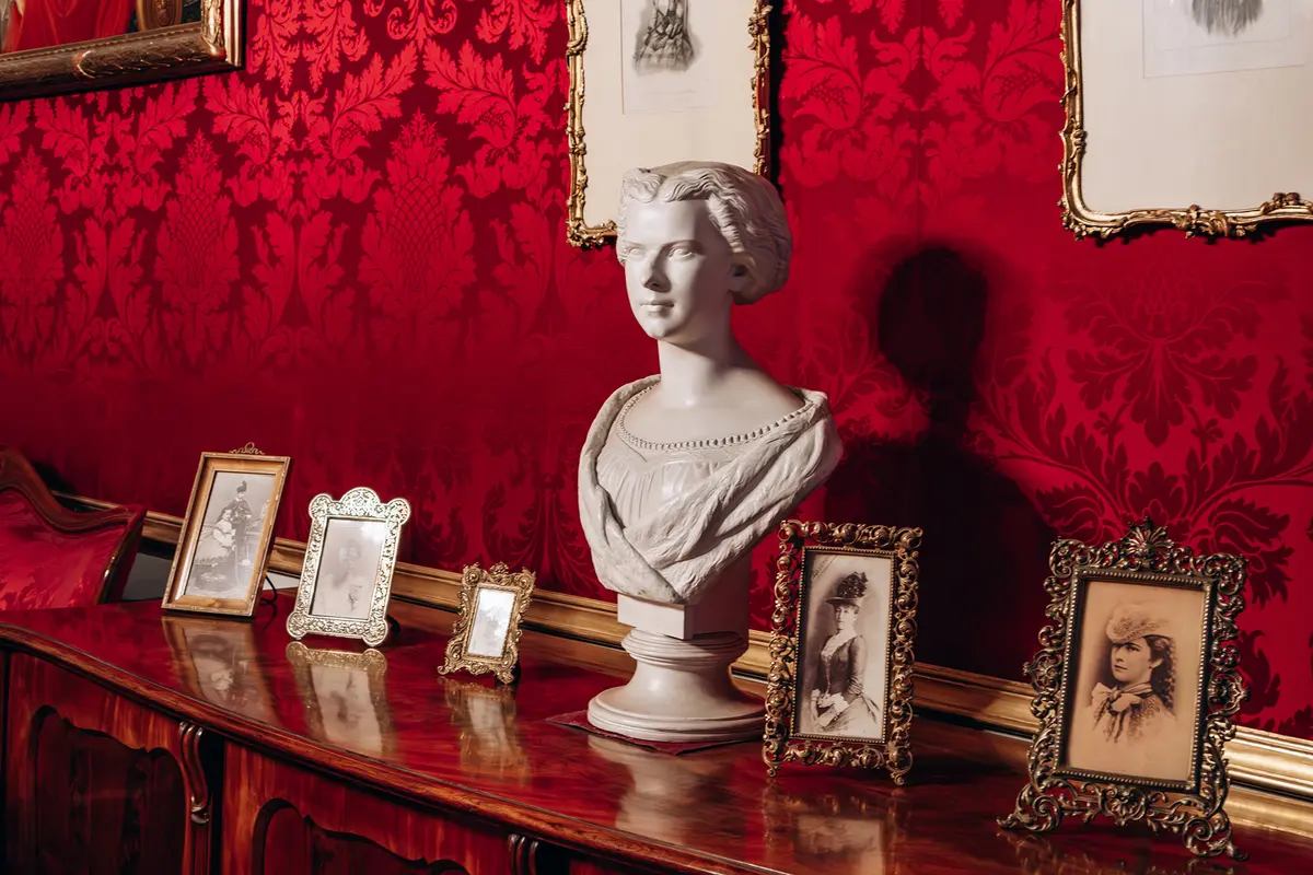 Empress Elisabeth, widely known as Sisi, became one of the most famous figures of the Habsburg monarchy. The Sisi Museum in the Hofburg explores her personal life and imperial role. (Andrei Antipov/Shutterstock)