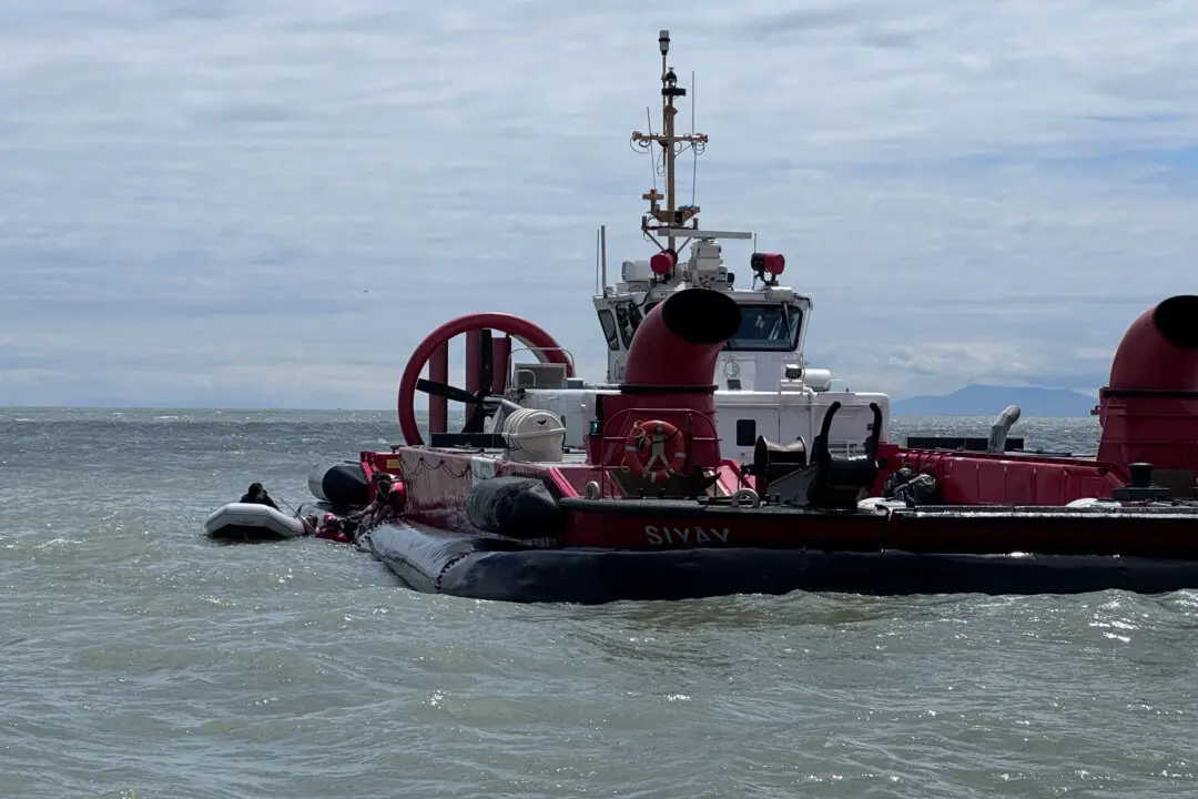 BC Sailors Tell of Harrowing Choices in Rescue of Charter Sinking Survivors