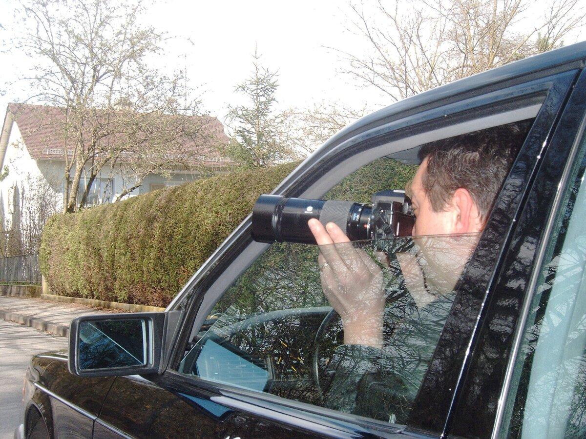 A detective needs many skills to solve a case. (Public Domain)