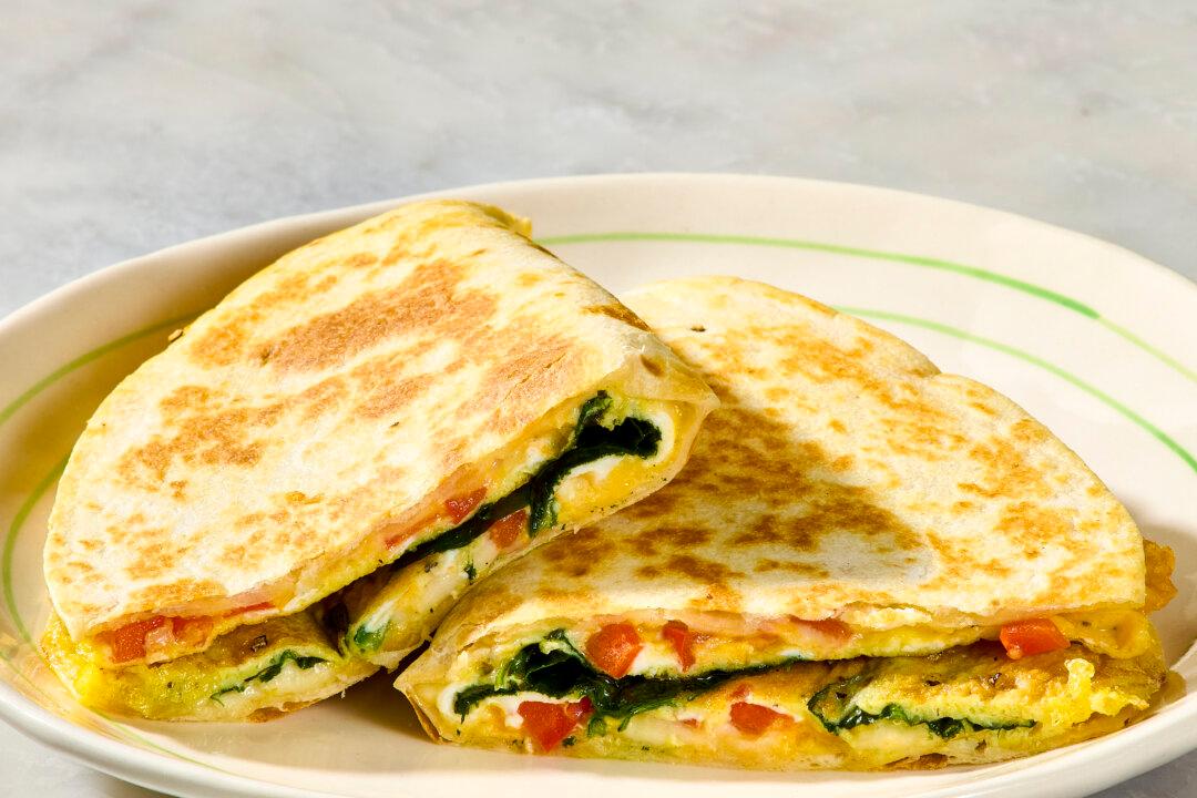 This 2-Minute, 5-Ingredient Egg Breakfast Is Perfect for Busy Mornings