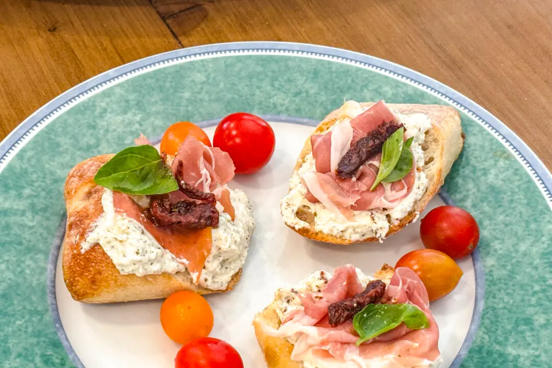 No-Cook Ricotta Toasts Are Packed With Summer Flavor