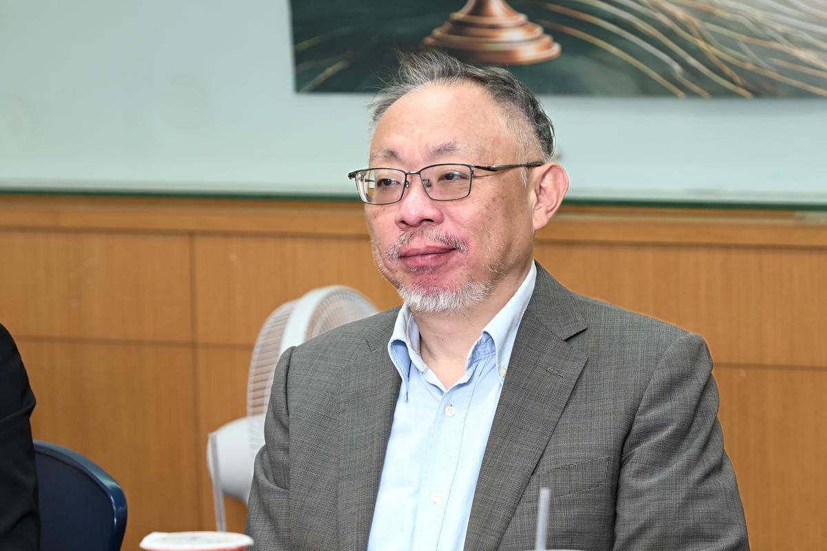 Fan Shih-ping, a professor at National Taiwan Normal University's Graduate Institute of Political Science, attends a forum hosted by the Asia-Pacific Elite Interchange Association in Taipei, Taiwan, on July 1, 2026. (Sung Pi-lung/The Epoch Times)