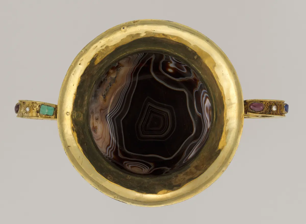 A view inside the "Chalice of the Abbot Suger of Saint-Denis," 2nd–1st century B.C. National Gallery of Art, Wahington. (Public Domain)