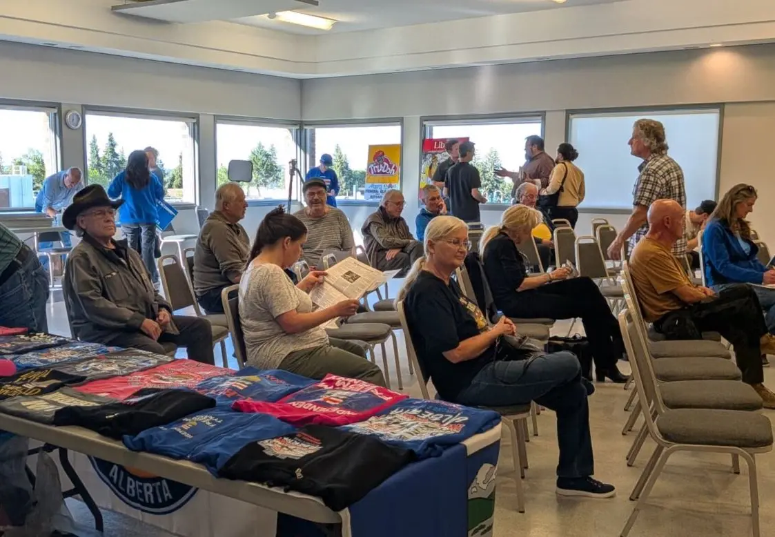 Attendees at a "Let's Talk Alberta" event in on Calgary June 23, 2026. (Paul Rowan Brian/The Epoch Times)