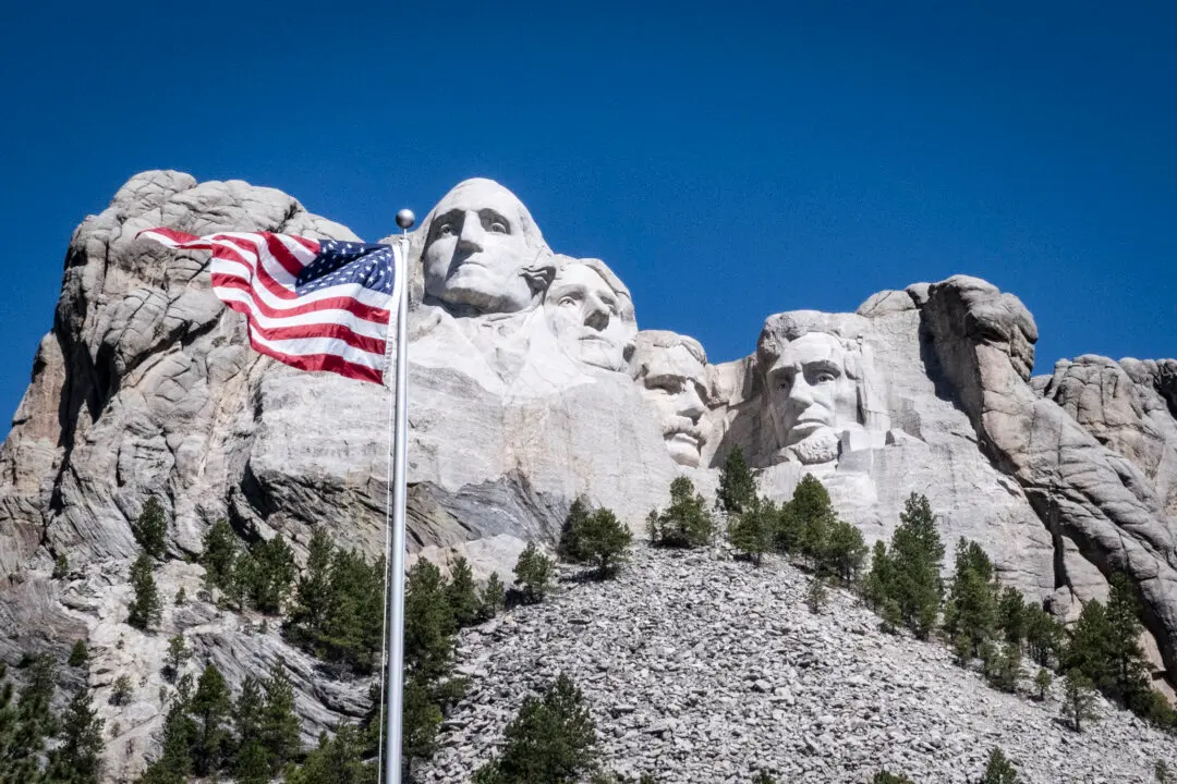 Trump to Pay Tribute to US Founders for 250th Celebration at Mount Rushmore