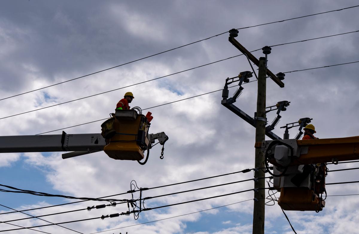 More Than 30,000 Hydro Clients Without Power in Quebec After Severe Storms
