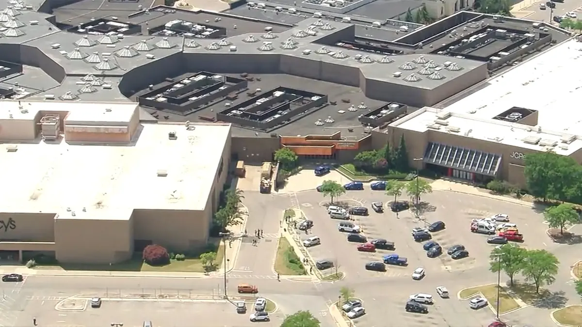 2 Dead in Shopping Mall Shooting in Suburban Detroit
