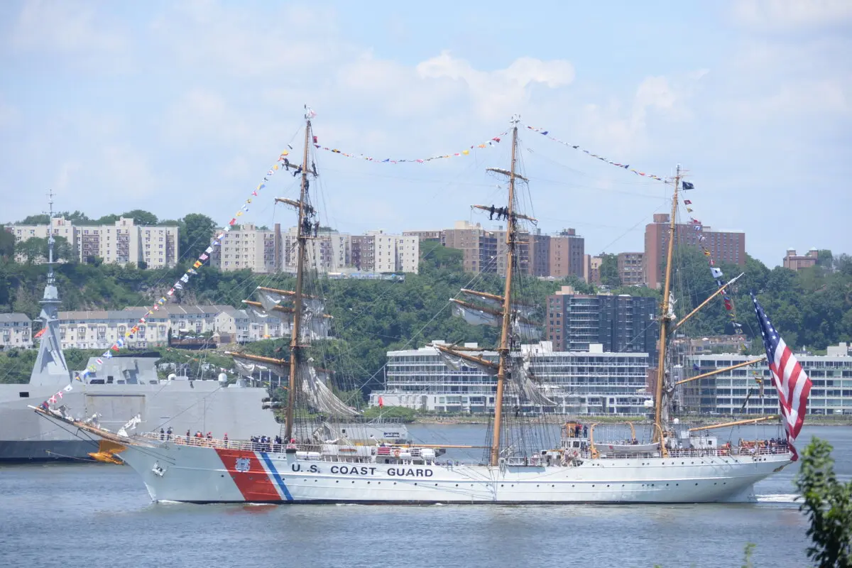 USCGC Eagle sails down the Hudson River during Sail250, on July 4, 2026. (<a href="https://commons.wikimedia.org/wiki/User:Sashimi-b">Sashimi-b</a>/<a href="https://creativecommons.org/licenses/by-sa/4.0">CC BY-SA 4.0</a>