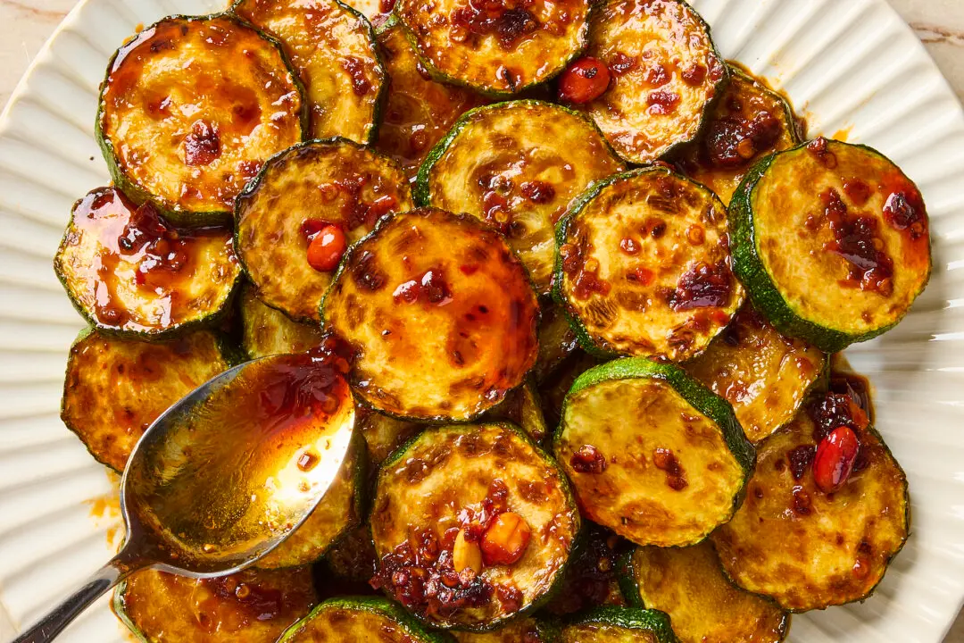 This 4-ingredient Zucchini Is My Favorite Way to Eat the Summer Vegetable