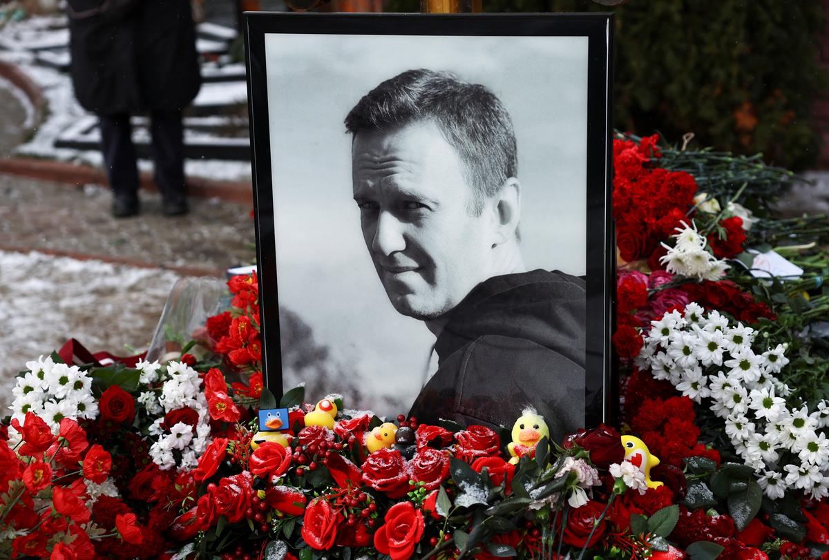British Government Sanctions Russians Linked to Navalny Poisoning