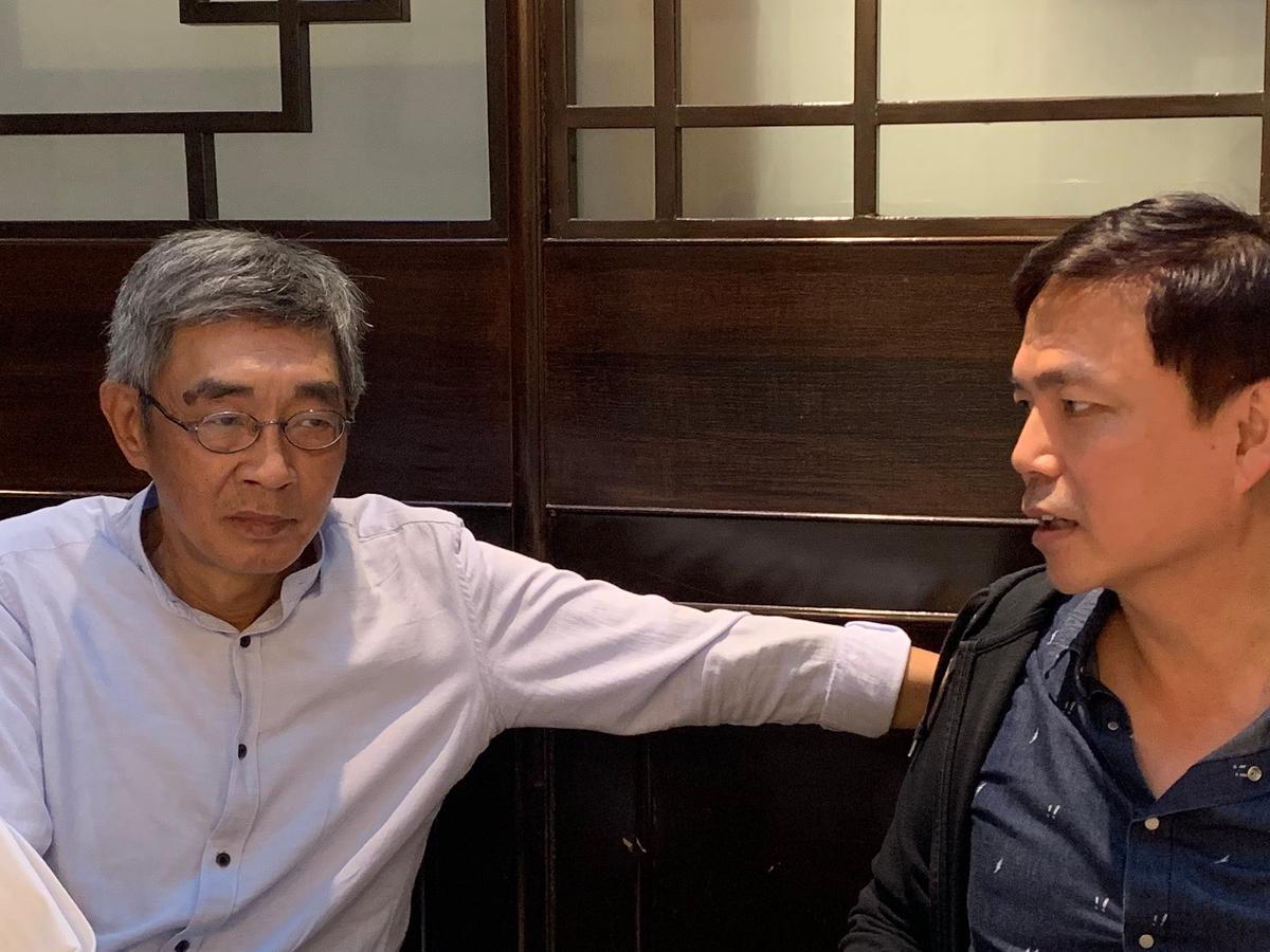 Lam Wing-kee and Edward Chin at the Foreign Correspondents' Club (FCC) in Hong Kong on April 29, 2019, the last night before Lam took a flight to Taipei. (Courtesy of Edward Chin)