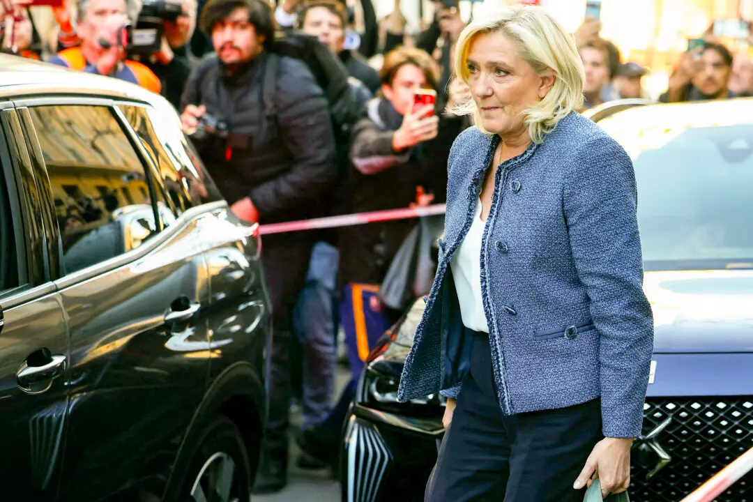 Le Pen Launches 2027 Bid After Court Lifts Ban: What to Know