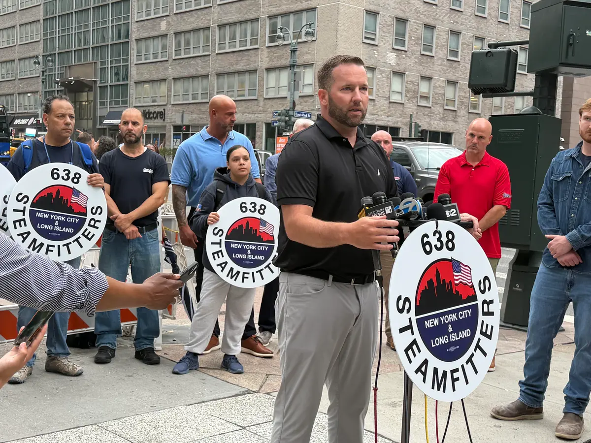 Trade Worker Compares Evacuated NYC Skyscraper to 9/11 Damage