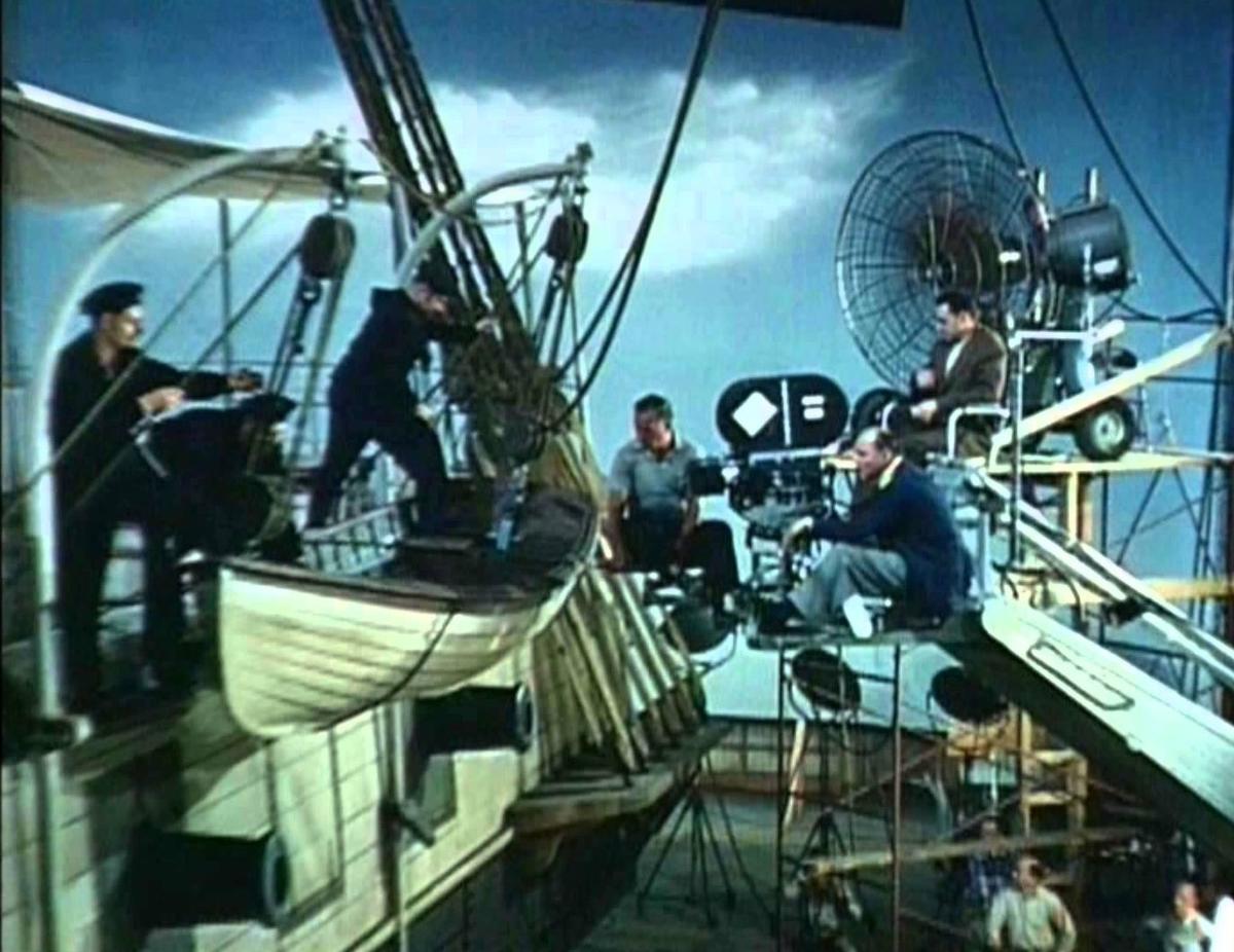 Richard Fleischer (far R) on the set of "20,000 Leagues Under the Sea." (Walt Disney Productions)