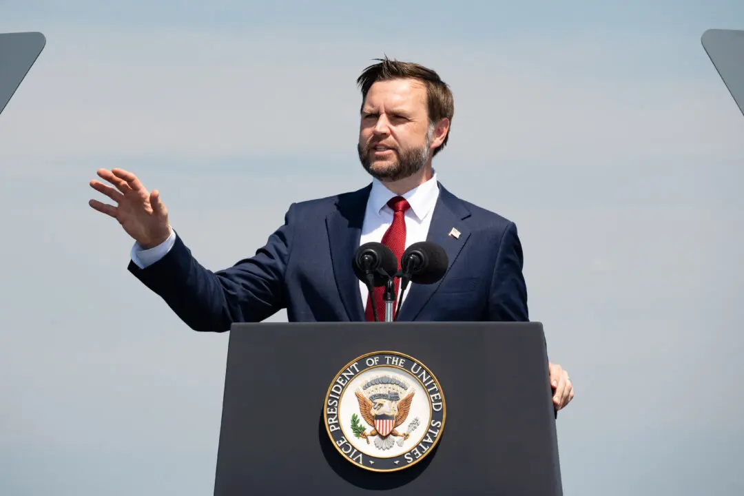 Secret Service Agent in Vance’s Detail Under Investigation Over Leaks, Spokesperson Says