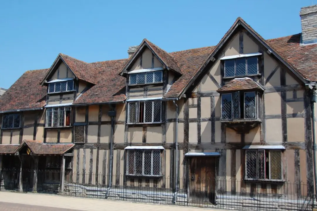 Stratford-Upon-Avon: To See or Not to See?