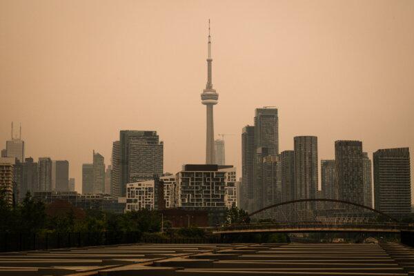 Canadian Wildfires Smoke Descends on U.S. Cities; American Detained in Iran Released | NTD Good Morning (July 16)