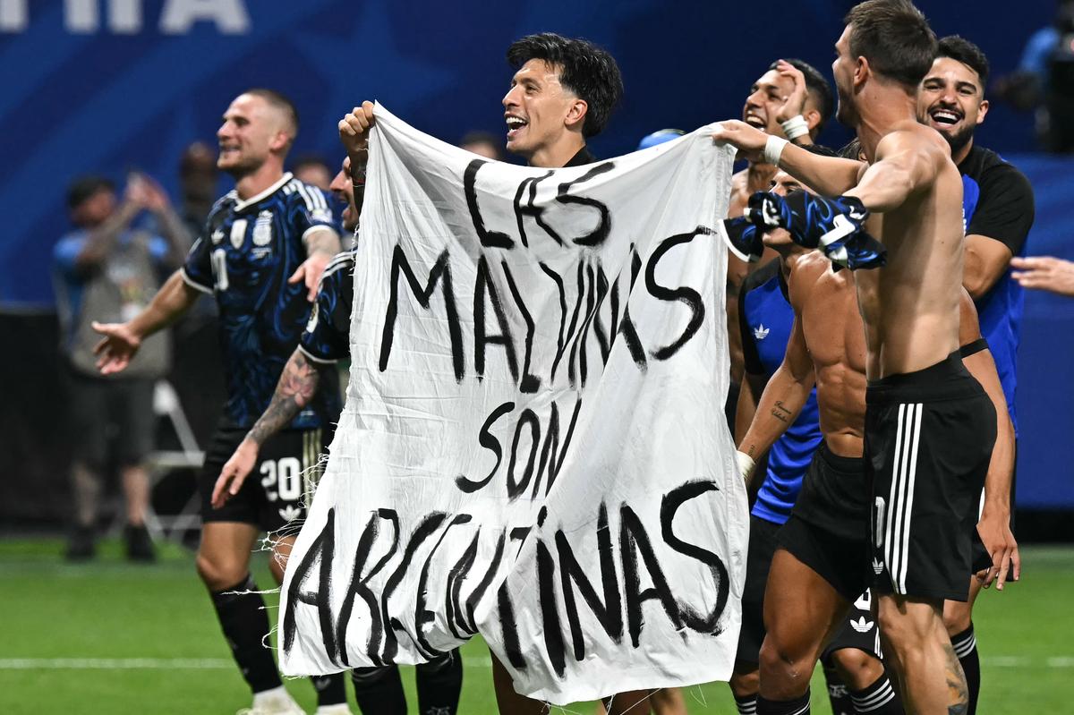 UK Demands FIFA Probe Over Argentina’s Display of Falklands Banner at World Cup