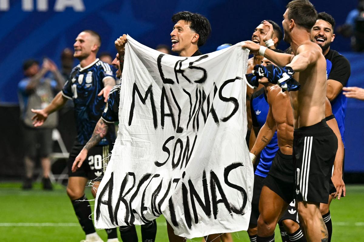 UK Demands FIFA Probe Over Argentina’s Display of Falklands Banner at World Cup