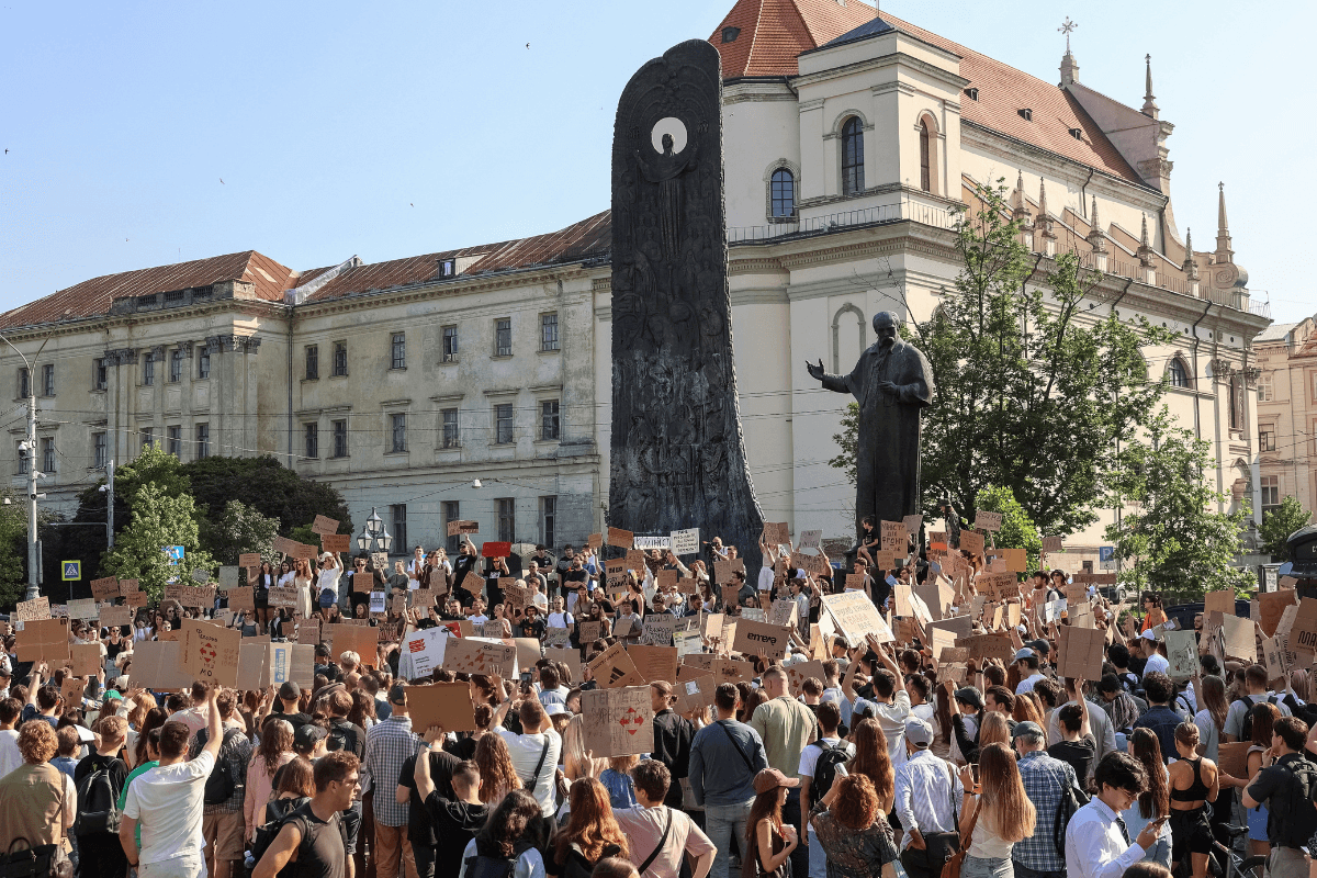 People protest against Ukrainian President Volodymyr Zelenskyy's decision to replace Mykhailo Fedorov as defense minister, amid Russia’s attack on Ukraine, in Lviv, Ukraine, on July 16, 2026. (Roman Baluk/Reuters)