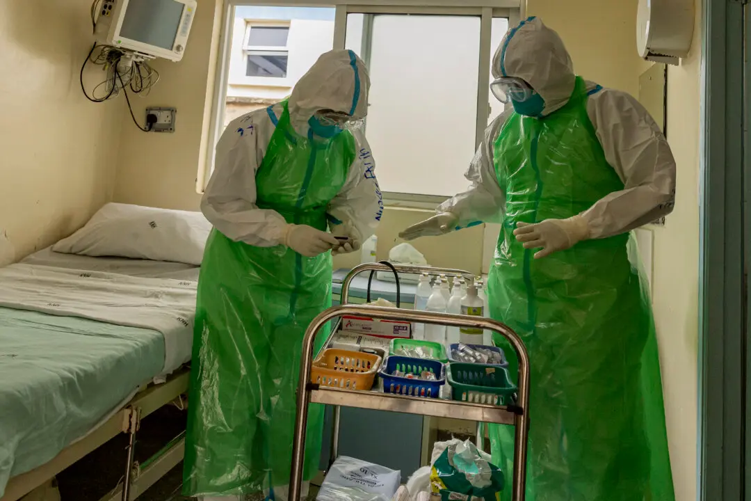 Americans Sent to Quarantine in Kenya After US Implements Ebola Travel Ban